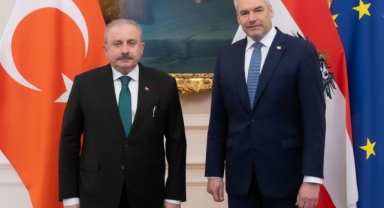 TBMM Başkanı Şentop, Şansölye Nehammer ile bir araya geldi