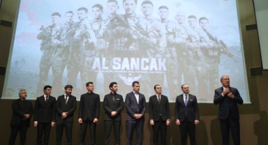 Al Sancak” Dizisini Oyuncularla Beraber İzledi