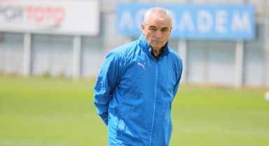 Sivasspor Teknik Direktörü Rıza Çalımbay, 