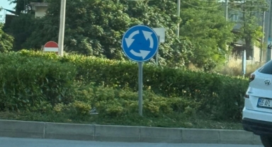 Döner Kavşakta Öncelik Karmaşası: Avrupa’da Kural, Türkiye’de İstisna